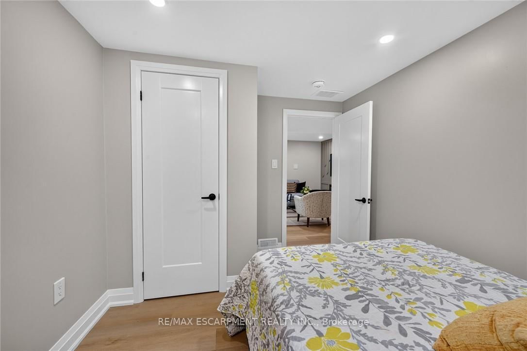 135 NUGENT Drive • Hamilton, ON photo 29