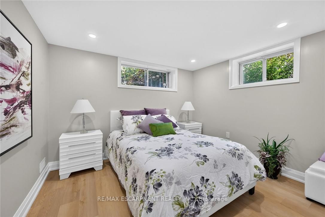 135 NUGENT Drive • Hamilton, ON photo 30