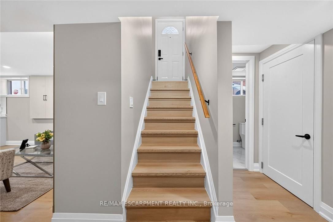 135 NUGENT Drive • Hamilton, ON photo 35