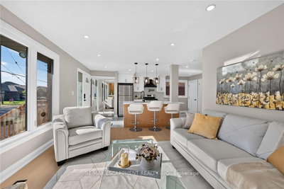 135 NUGENT Drive • Hamilton, ON photo 8
