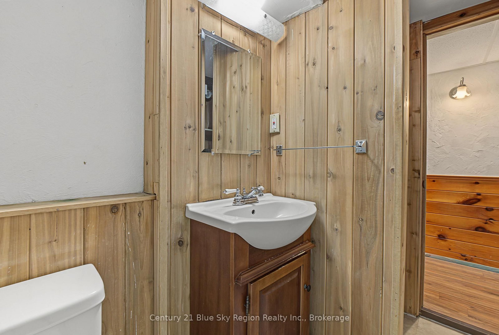643 Robarts Avenue • North Bay, ON photo 36