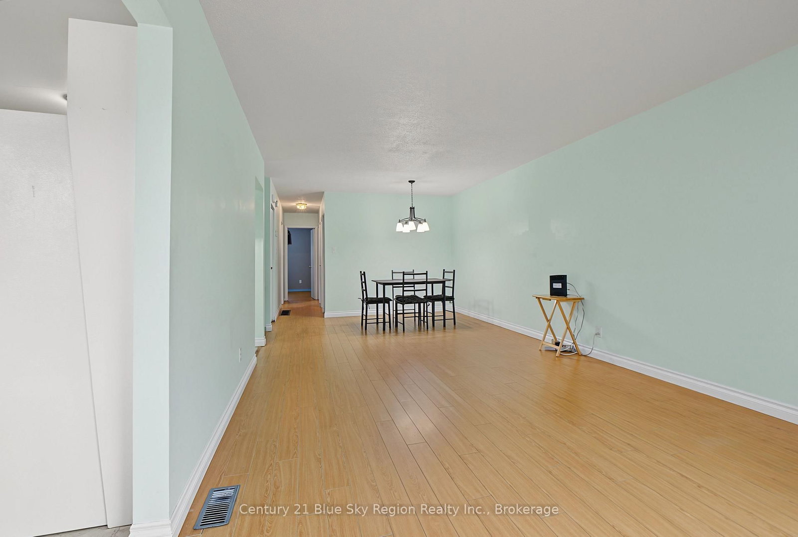 643 Robarts Avenue • North Bay, ON photo 6