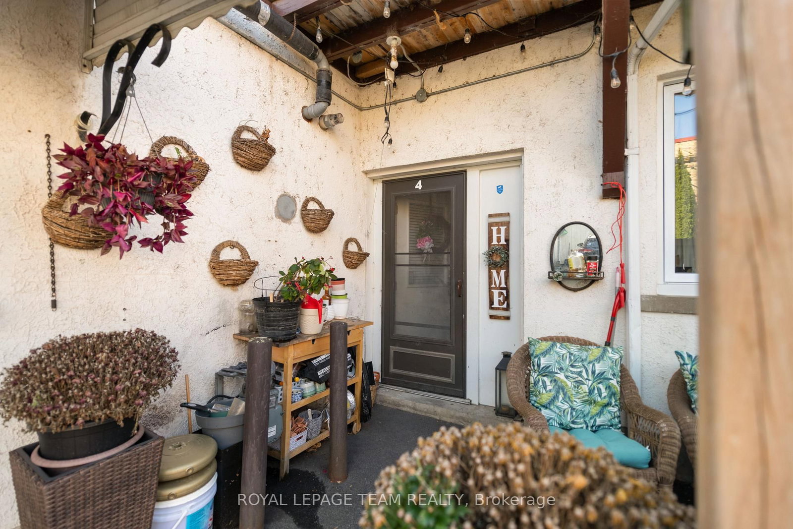 213 Desrosiers Street • Ottawa, ON photo 4