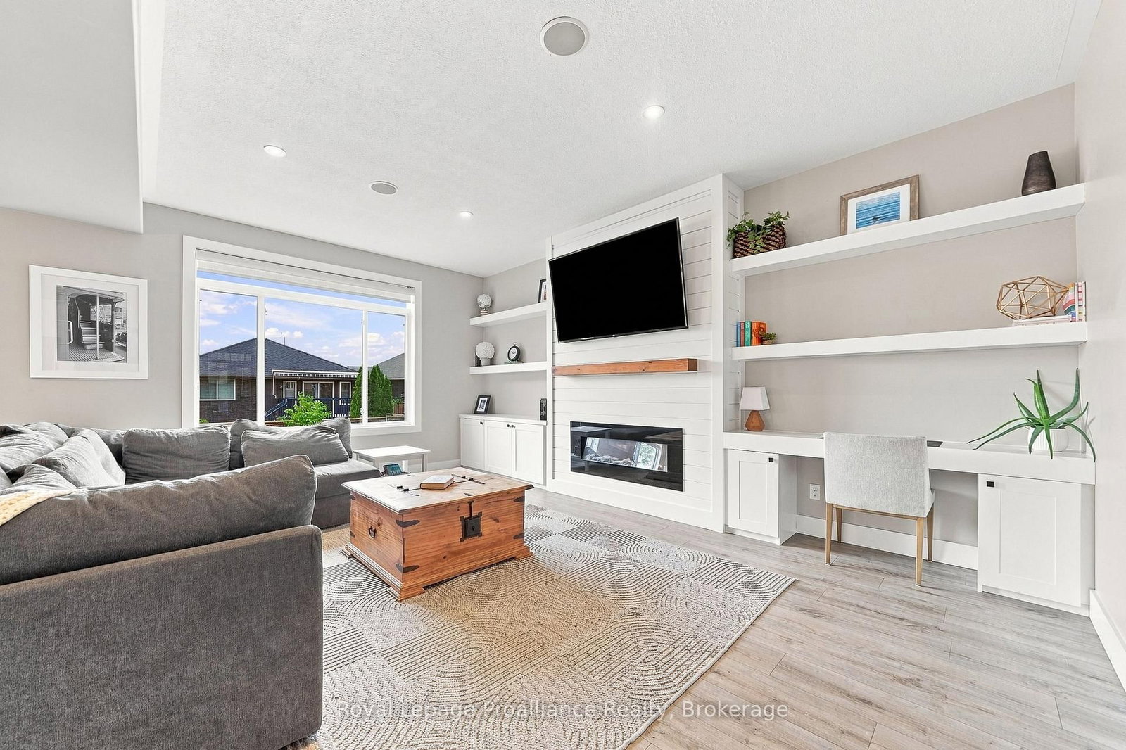 18 Granite Drive • Belleville, ON photo 11