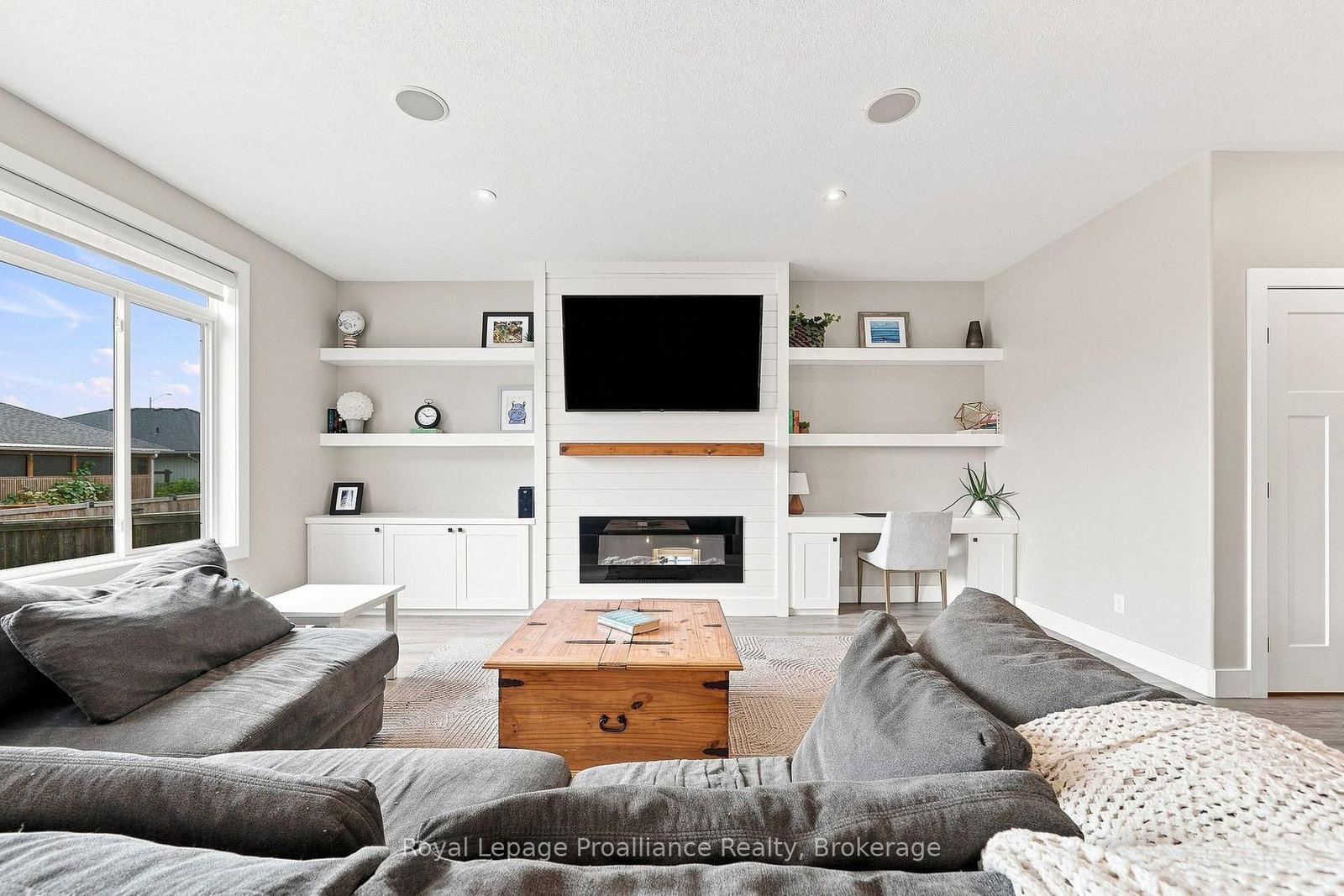 18 Granite Drive • Belleville, ON photo 12