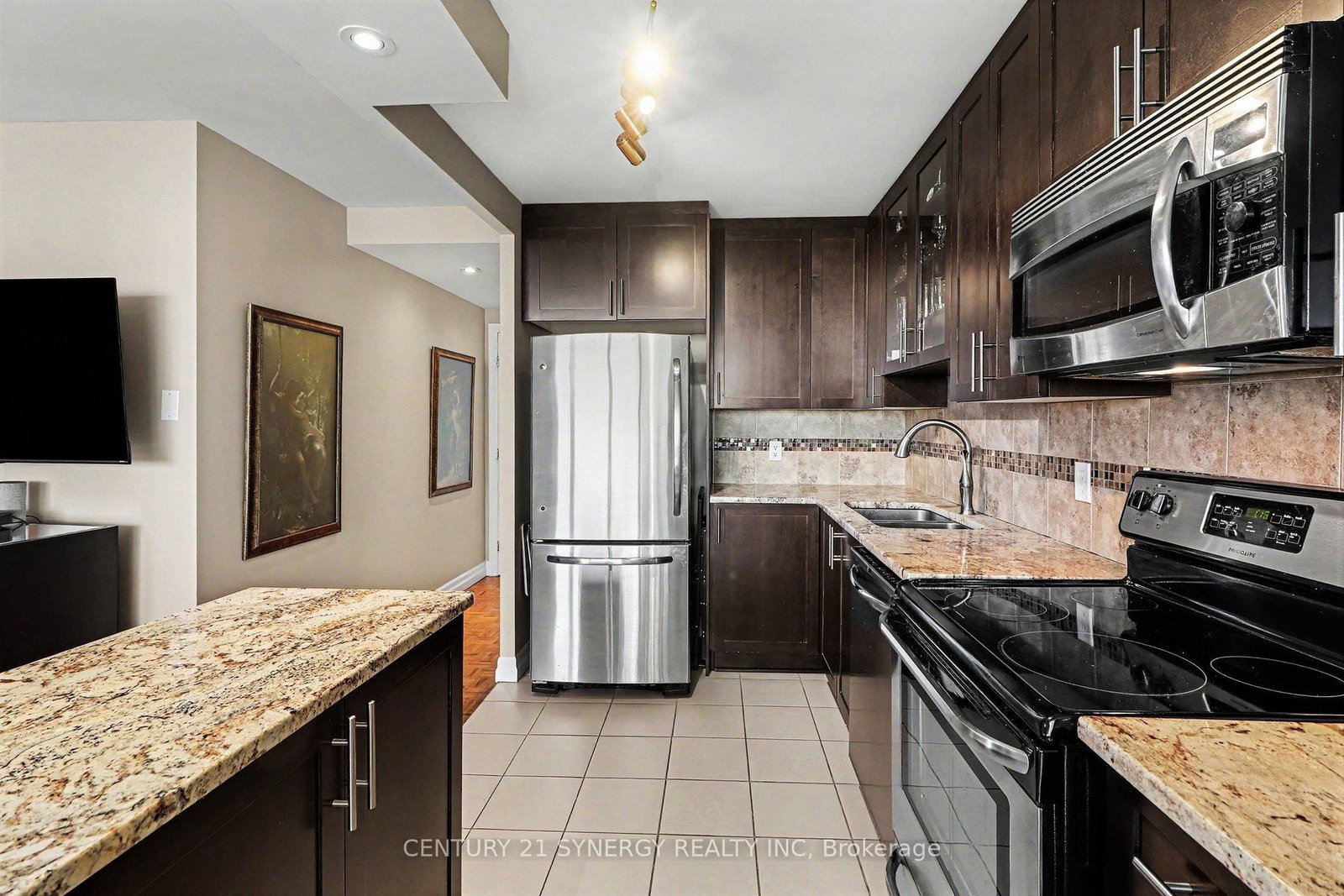 158B McArthur Avenue • #1202 • Ottawa, ON photo 17