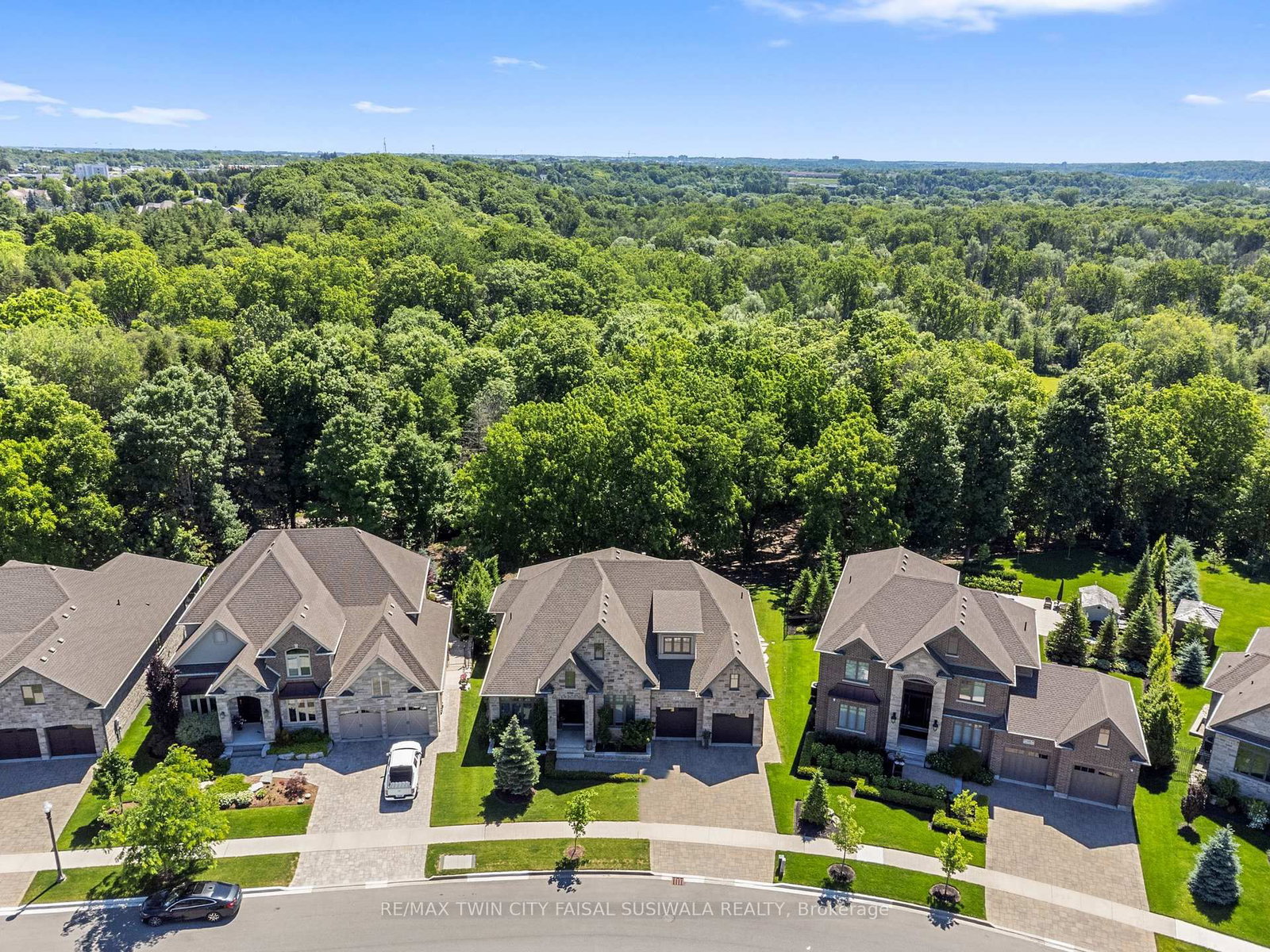 44 Pioneer Ridge Drive • Kitchener, ON photo 10