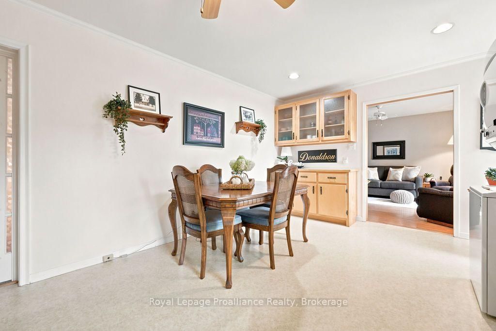 304 Hastings Street N • Bancroft, ON photo 10