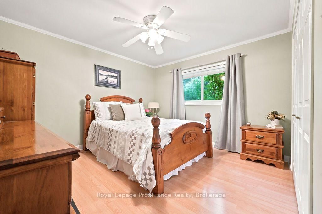 304 Hastings Street N • Bancroft, ON photo 17