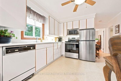 304 Hastings Street N • Bancroft, ON photo 3