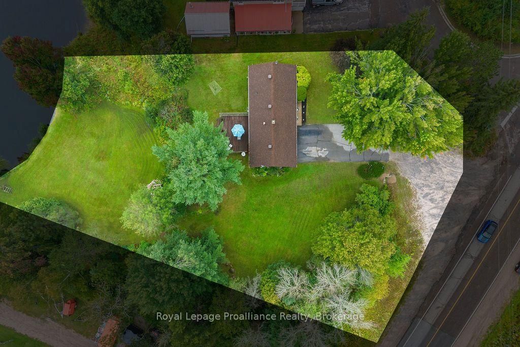 304 Hastings Street N • Bancroft, ON photo 43