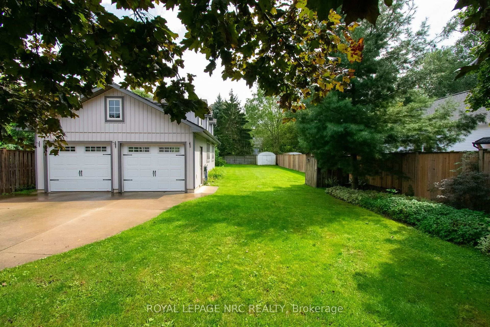36 MAPLEWOOD Drive • St. Catharines, ON photo 31