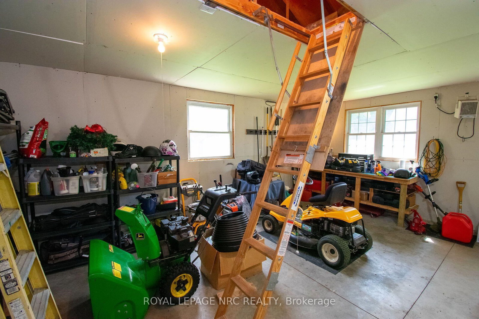 36 MAPLEWOOD Drive • St. Catharines, ON photo 35
