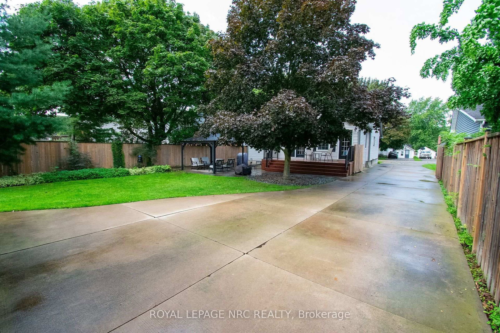 36 MAPLEWOOD Drive • St. Catharines, ON photo 39