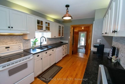 36 MAPLEWOOD Drive • St. Catharines, ON photo 7