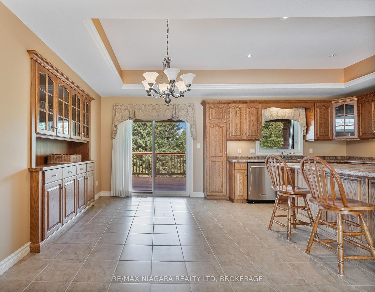 16 Cherry Ridge Boulevard • Pelham, ON photo 14