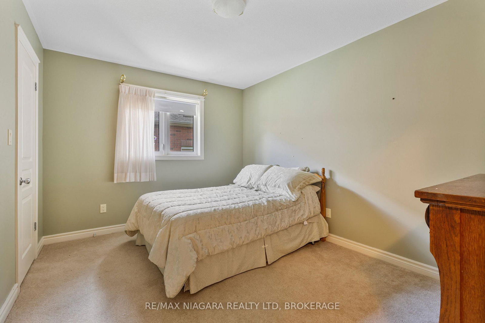 16 Cherry Ridge Boulevard • Pelham, ON photo 18