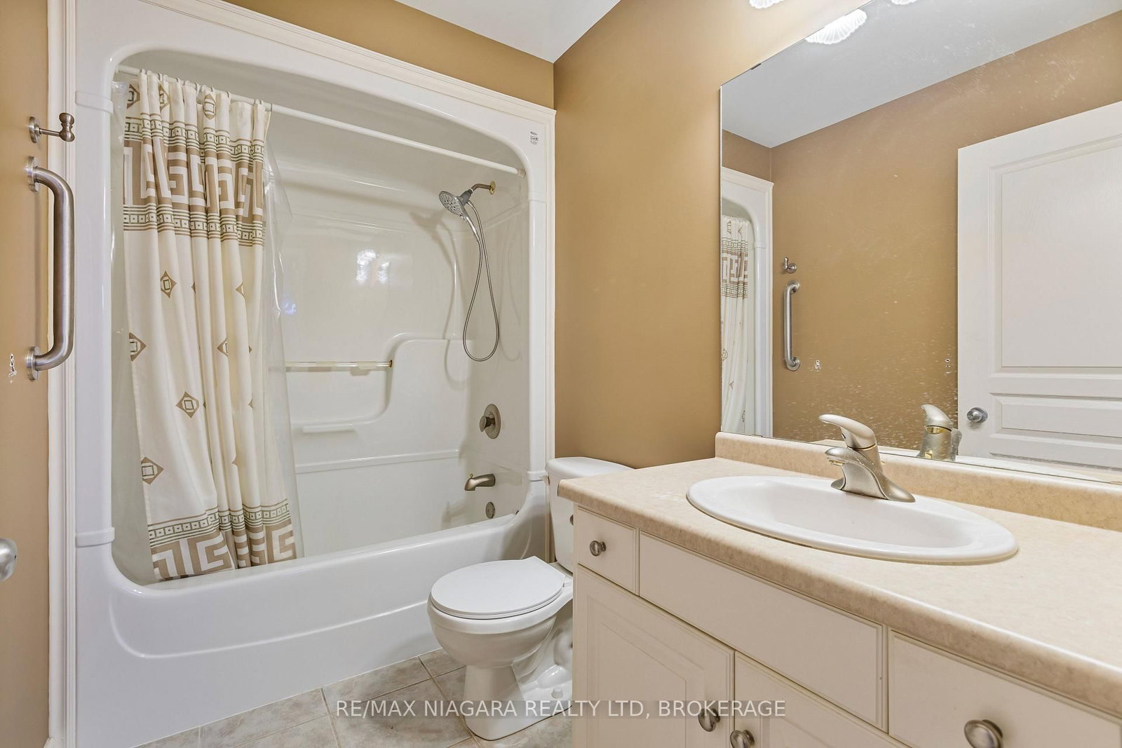 16 Cherry Ridge Boulevard • Pelham, ON photo 19