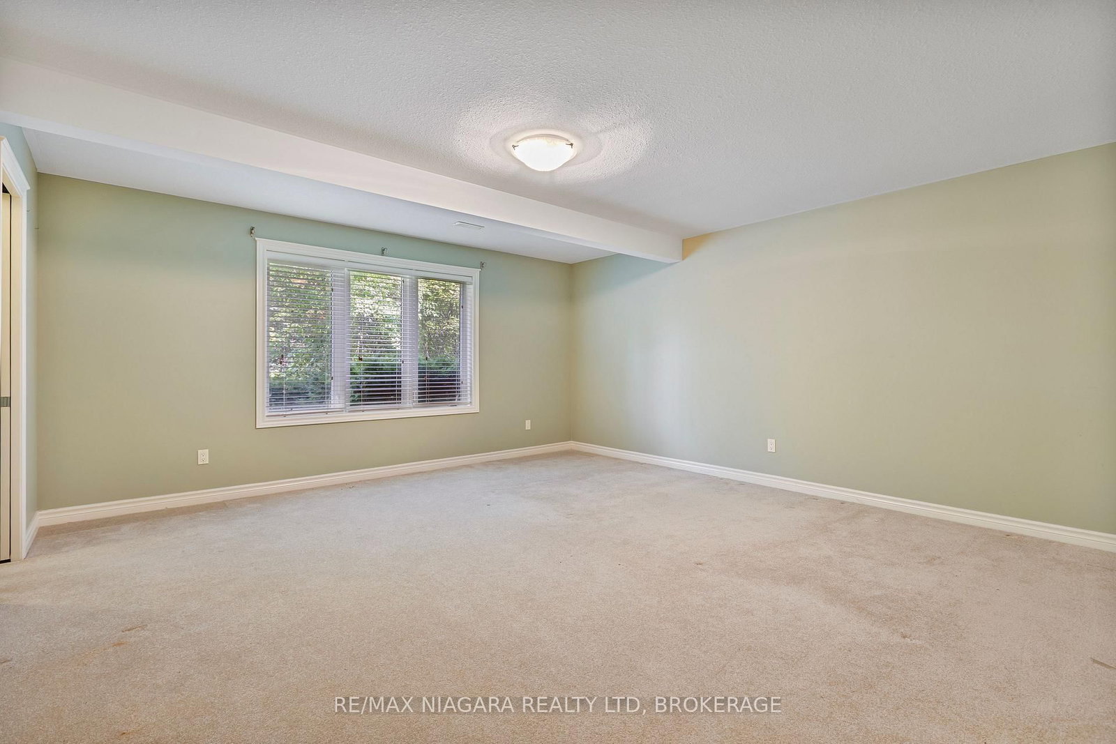 16 Cherry Ridge Boulevard • Pelham, ON photo 27