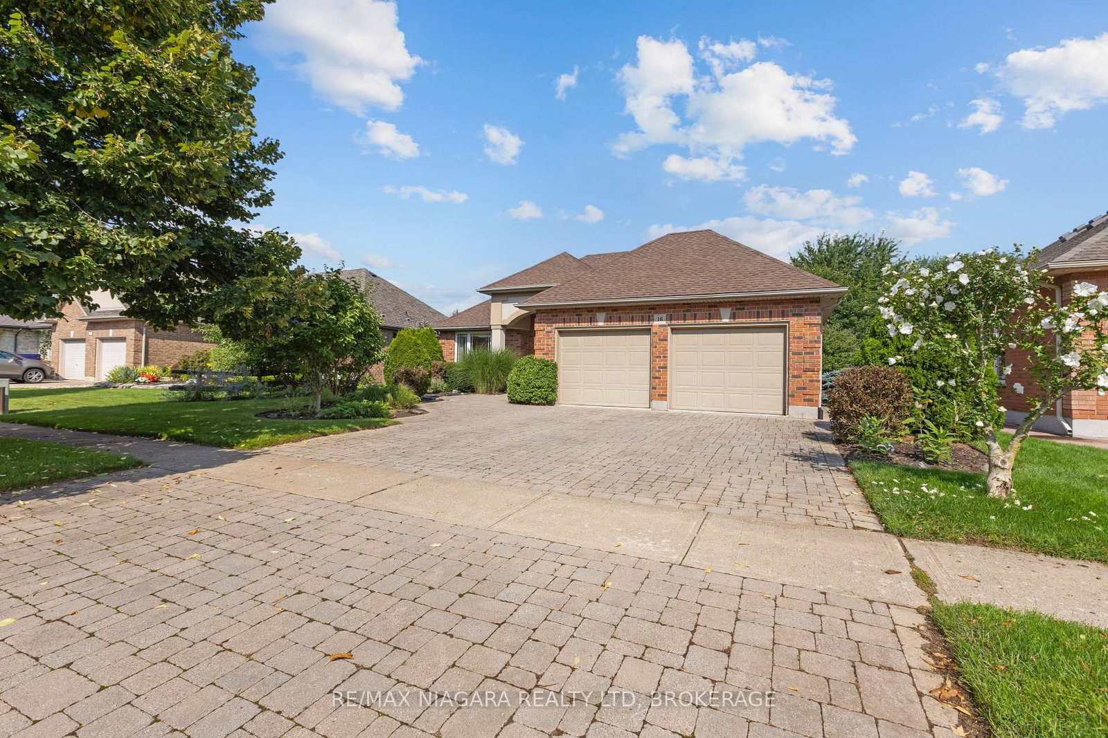 16 Cherry Ridge Boulevard • Pelham, ON photo 9