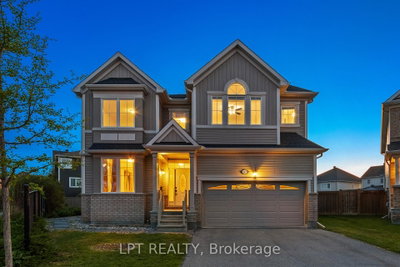 67 BRISTLING Crescent • Ottawa, ON photo 2