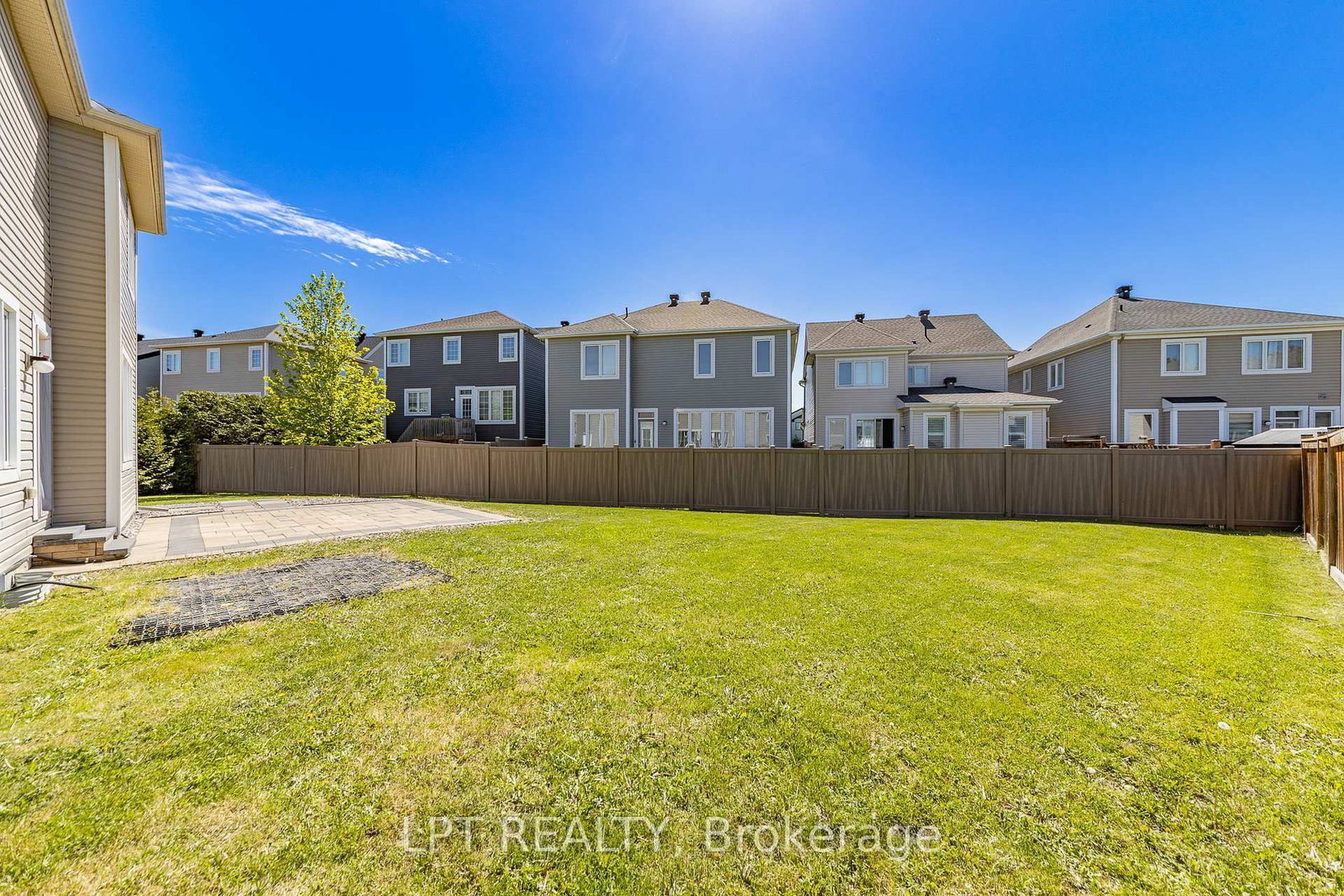 67 BRISTLING Crescent • Ottawa, ON photo 43