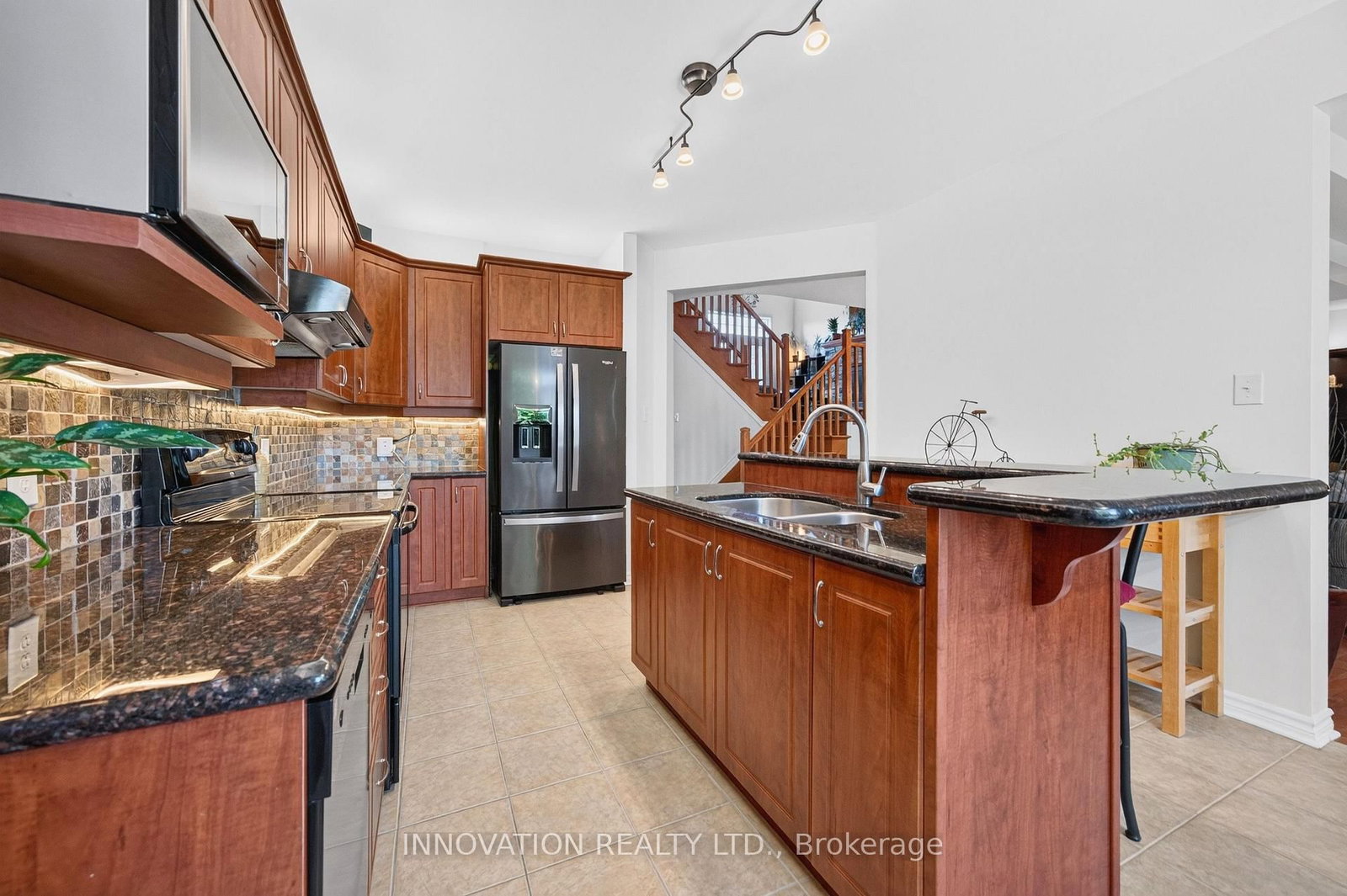 545 Rosehill Avenue • Ottawa, ON photo 12