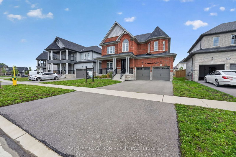 91 Hennessey Crescent