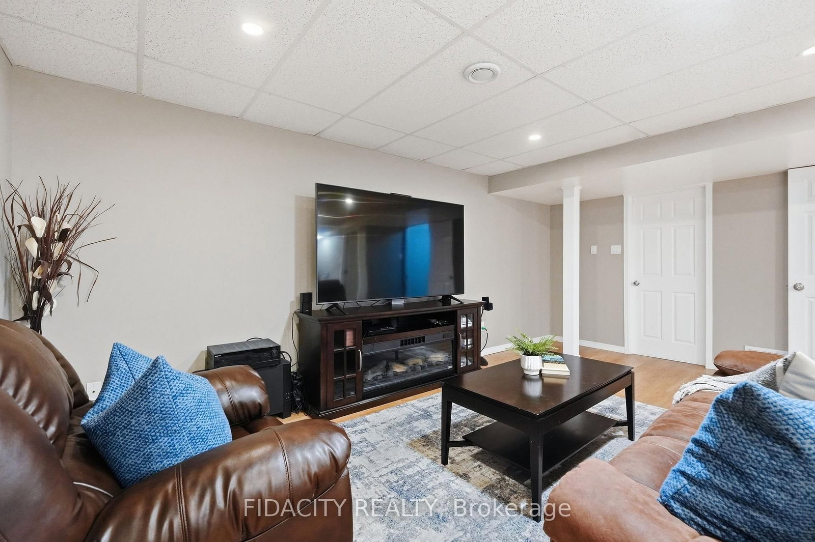 925 Burwash Landing Landing • Kanata, ON photo 31