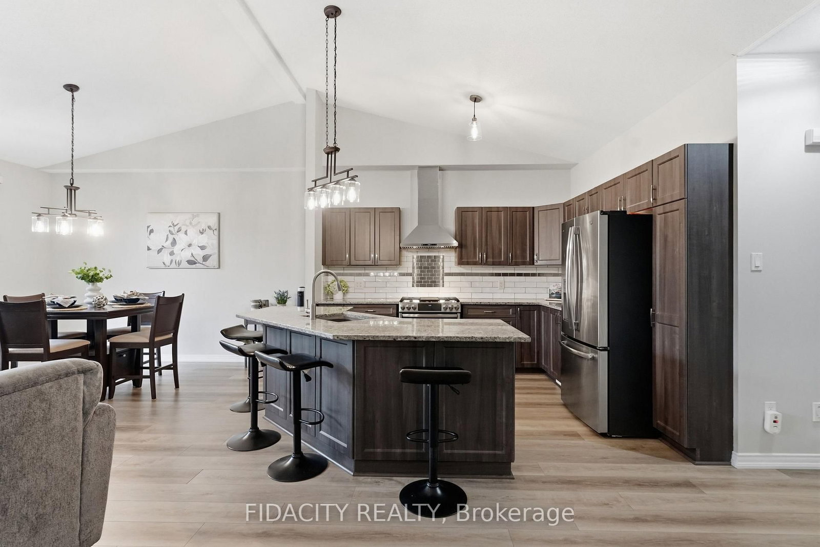 925 Burwash Landing Landing • Kanata, ON photo 6