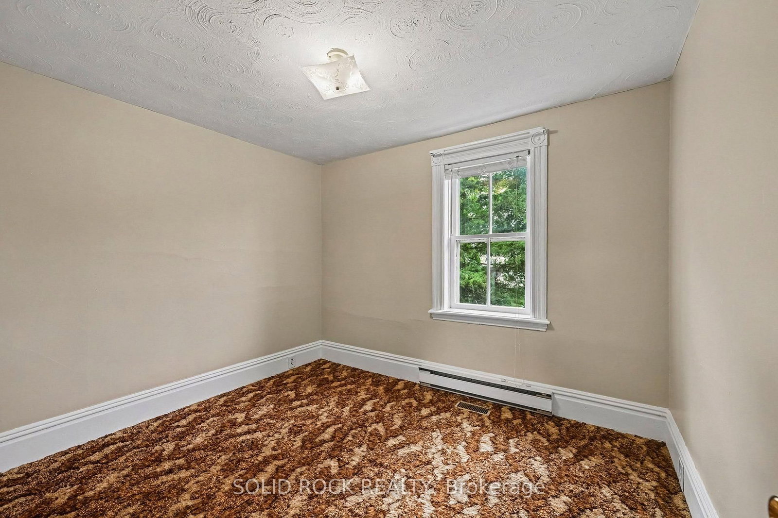 85 Renfrew Avenue W • Renfrew, ON photo 14