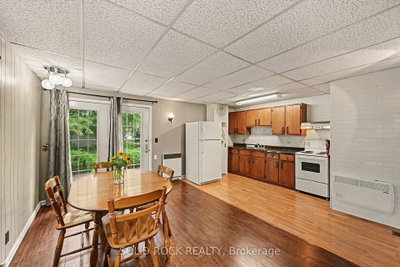 85 Renfrew Avenue W • Renfrew, ON photo 9