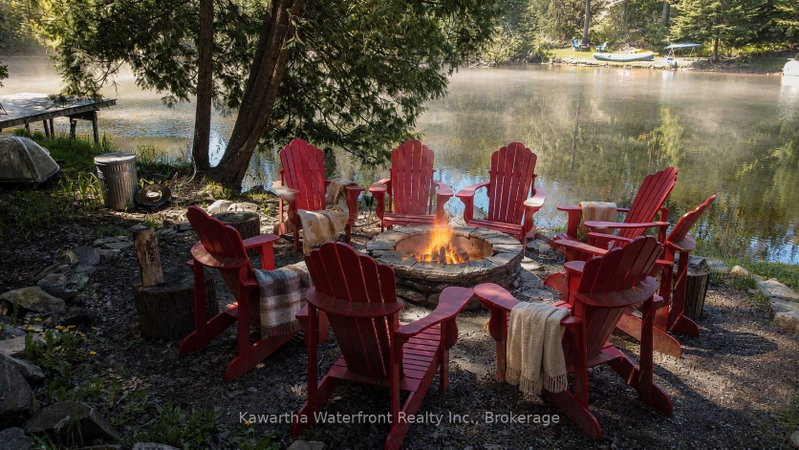 85 Nevison Dr photo 4