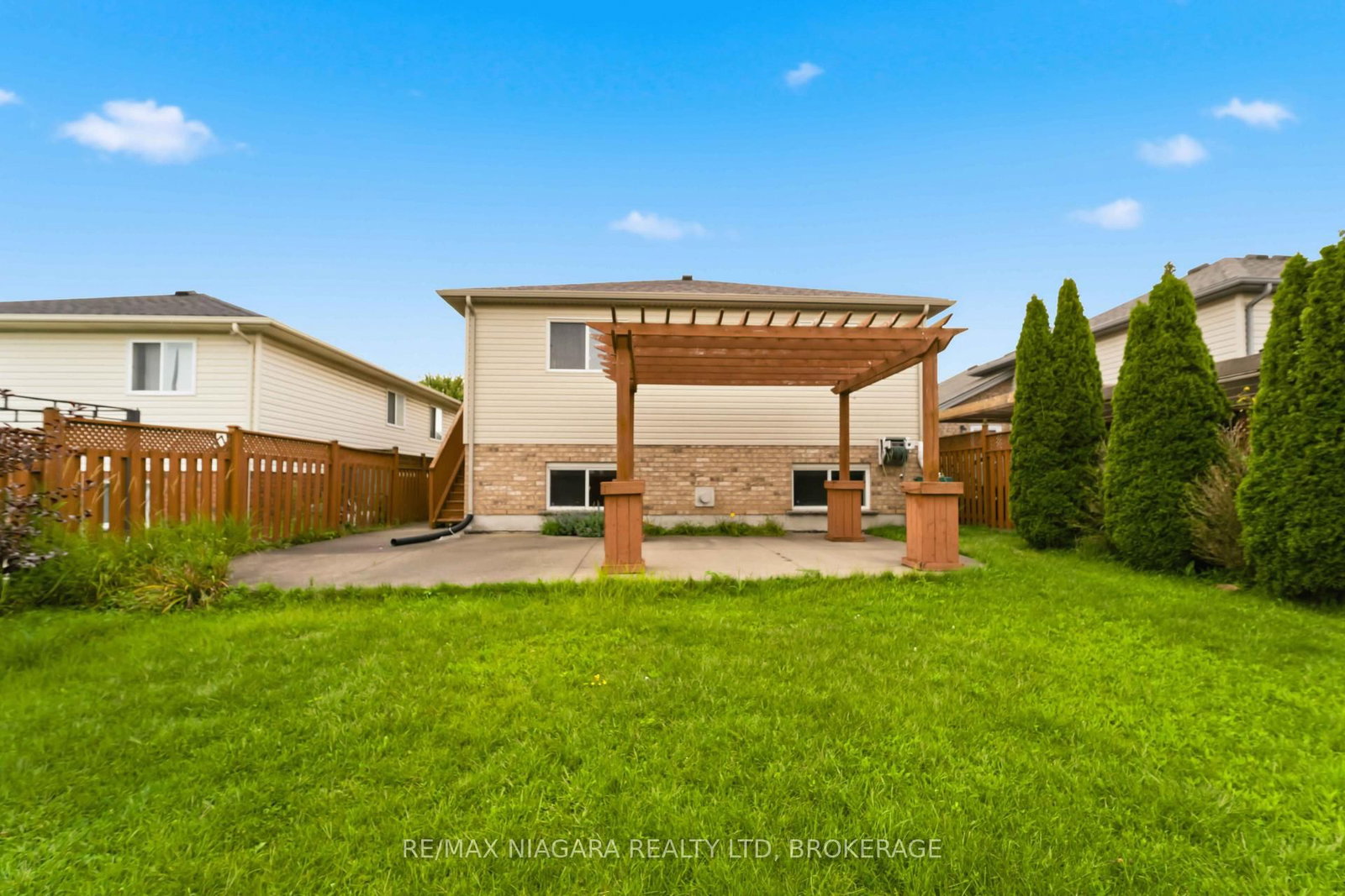 8340 Racey Avenue • Niagara Falls, ON photo 23