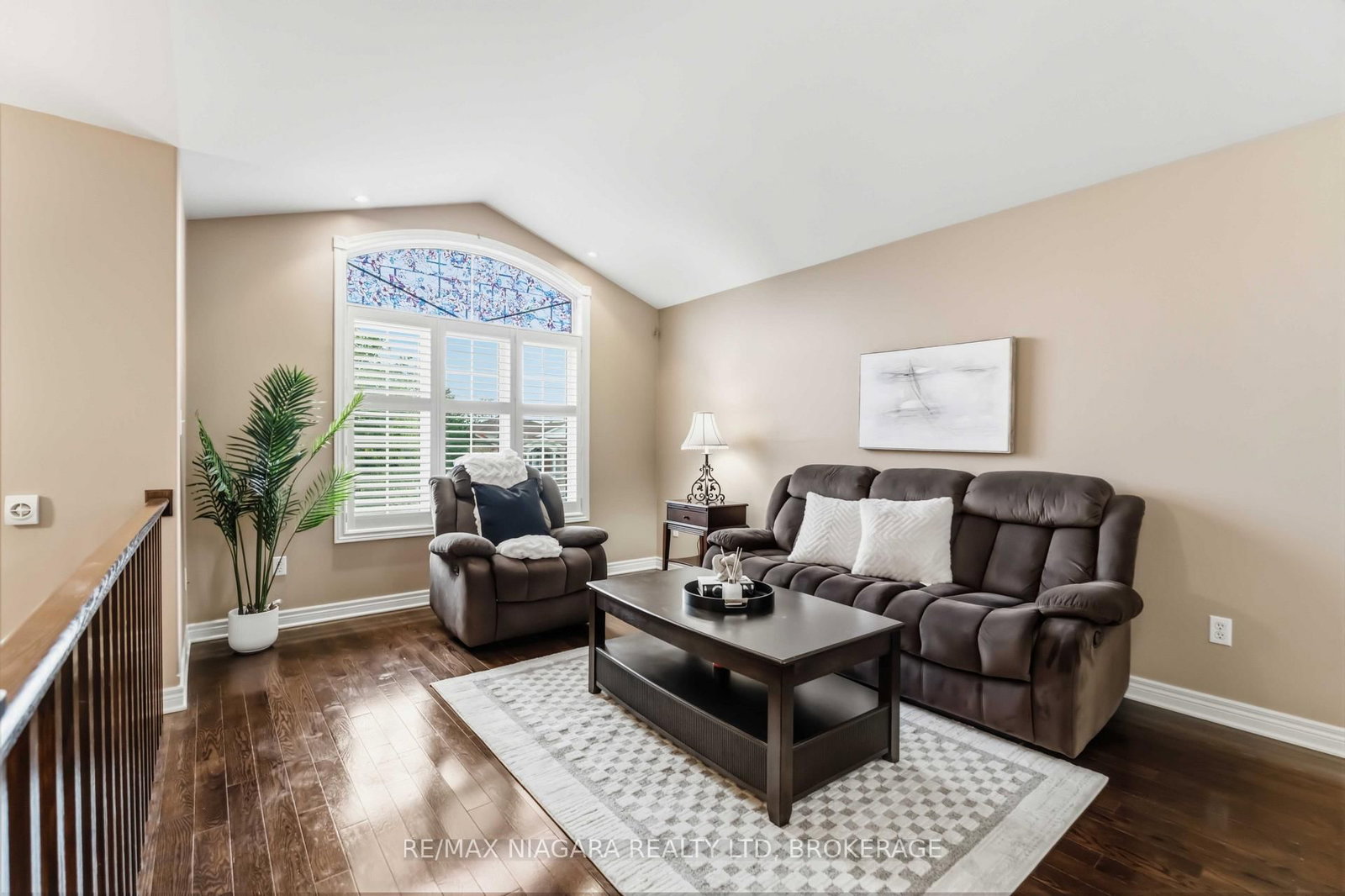 8340 Racey Avenue • Niagara Falls, ON photo 4