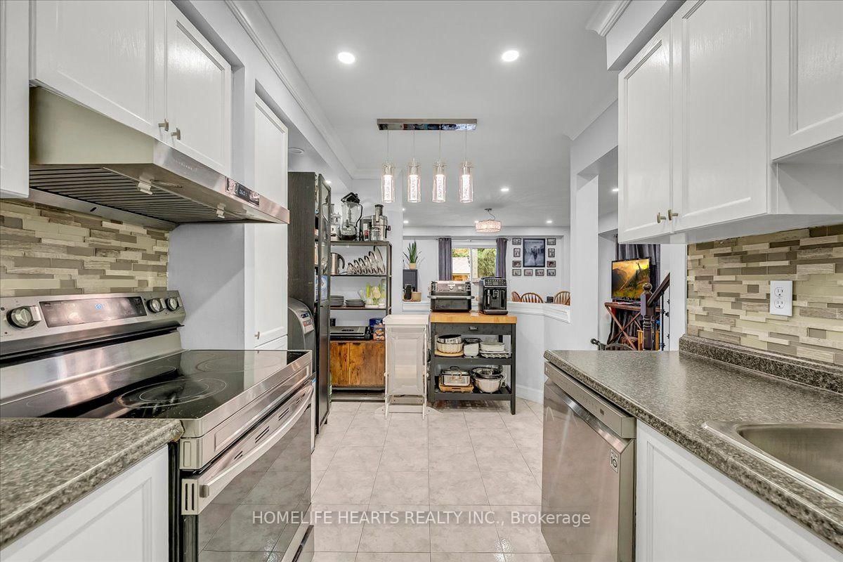 21 Bronte Court • Hamilton, ON photo 15