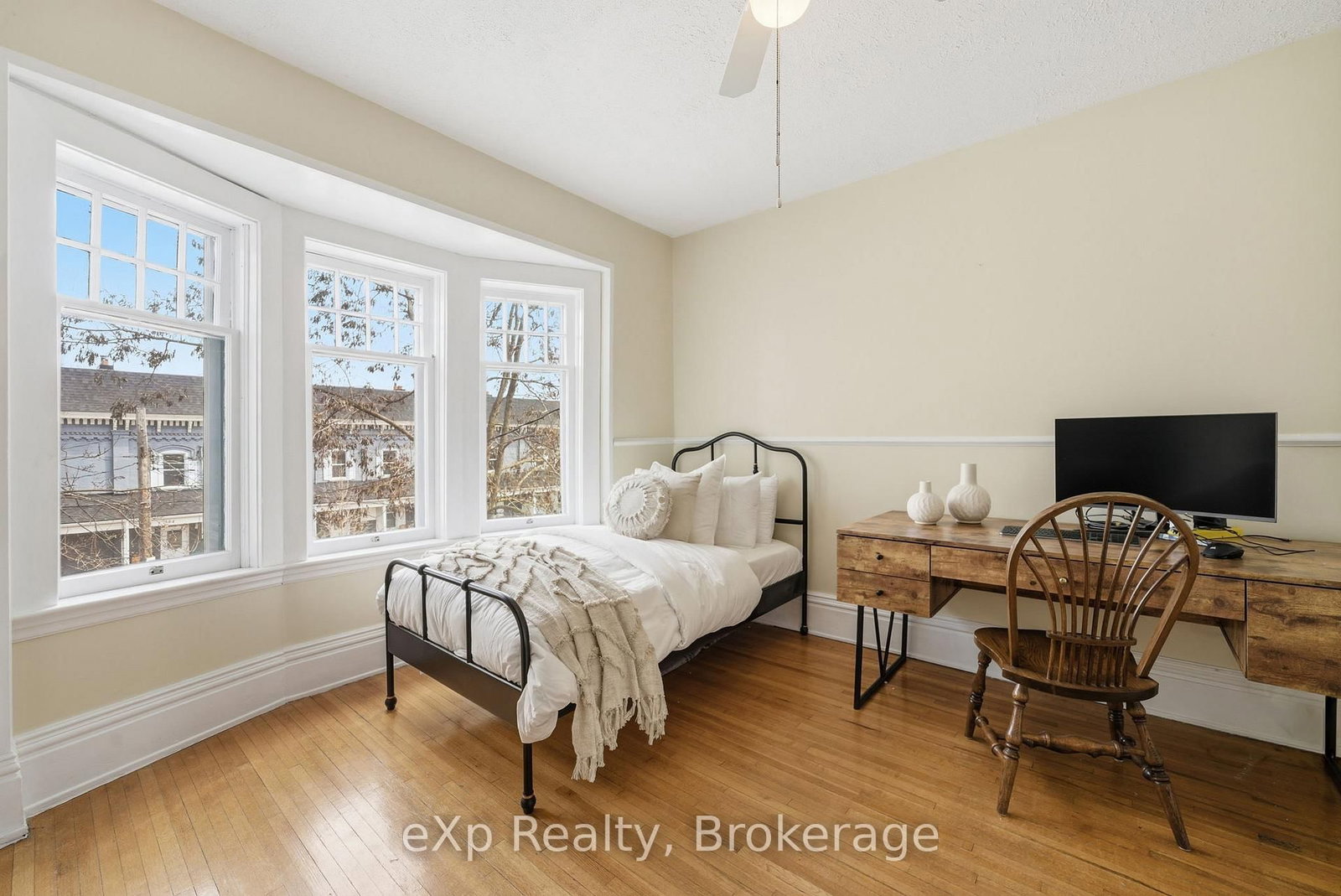 385 Stewart Street • Peterborough, ON photo 28