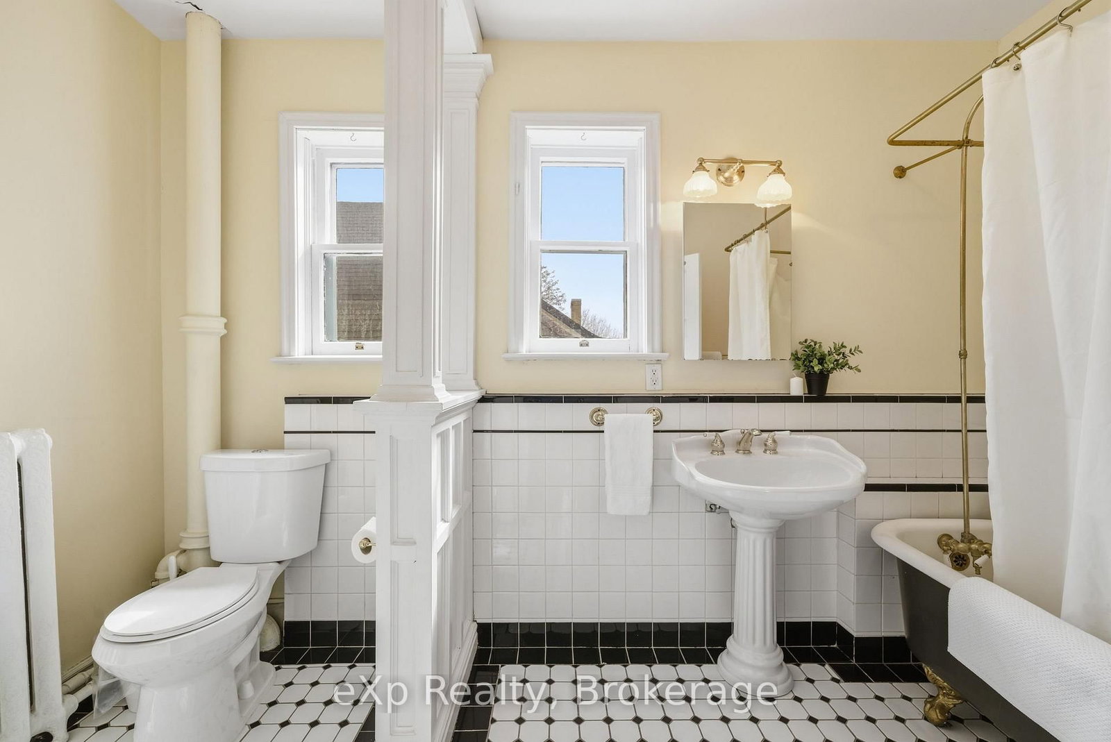 385 Stewart Street • Peterborough, ON photo 33