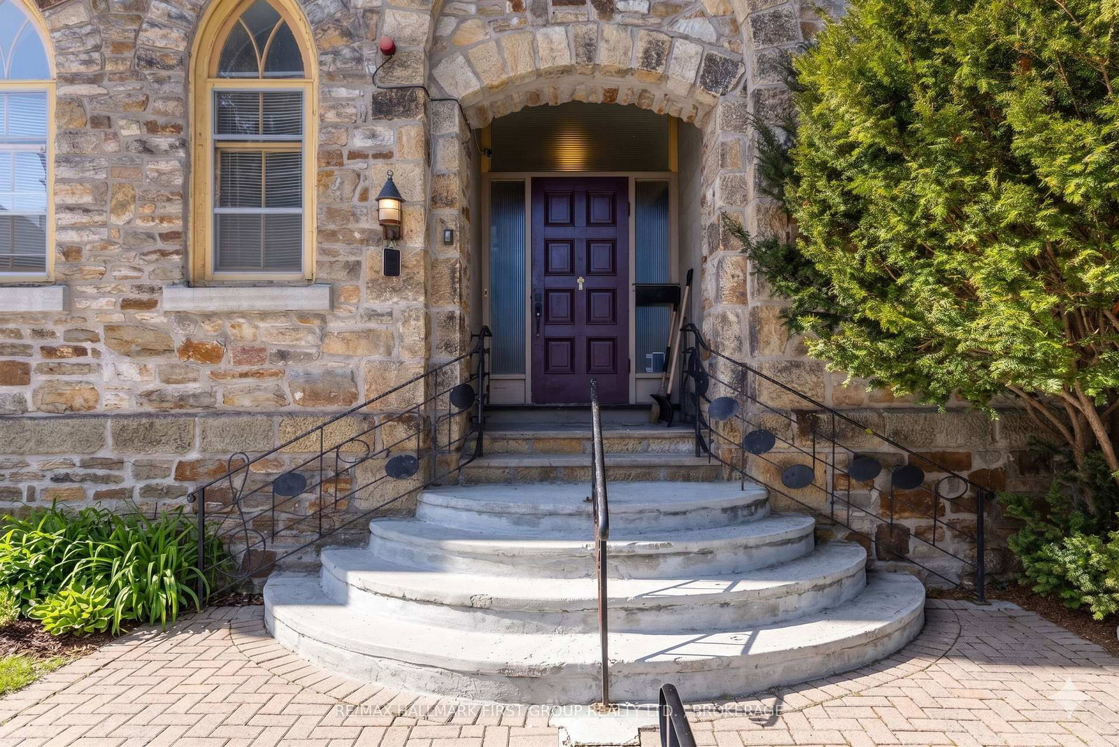 175 Stone Street S • Gananoque, ON photo 10