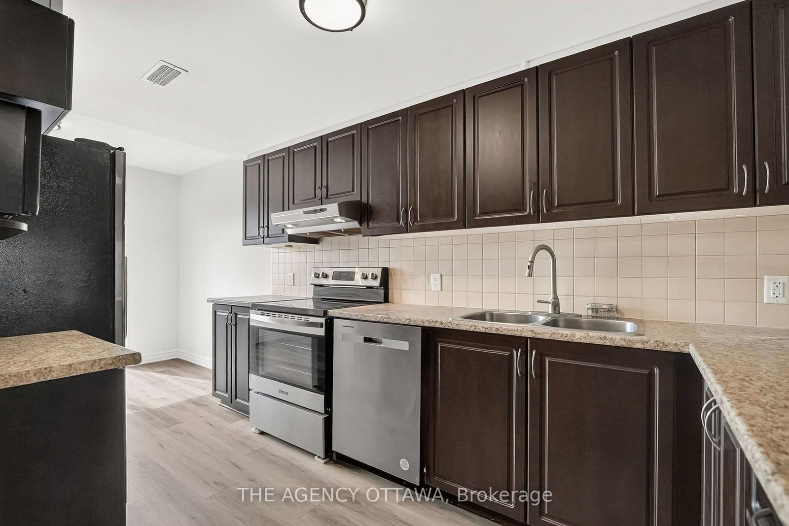 664 Chapman Mills Drive • #B • Ottawa, ON photo 17
