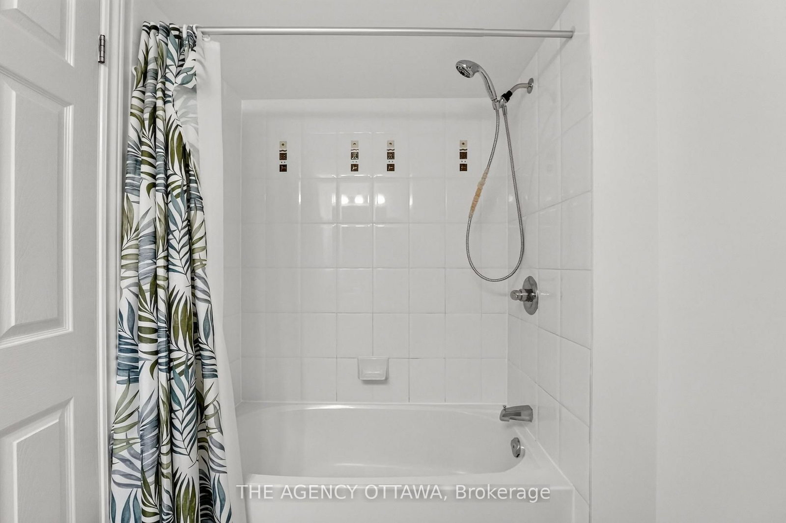 664 Chapman Mills Drive • #B • Ottawa, ON photo 33