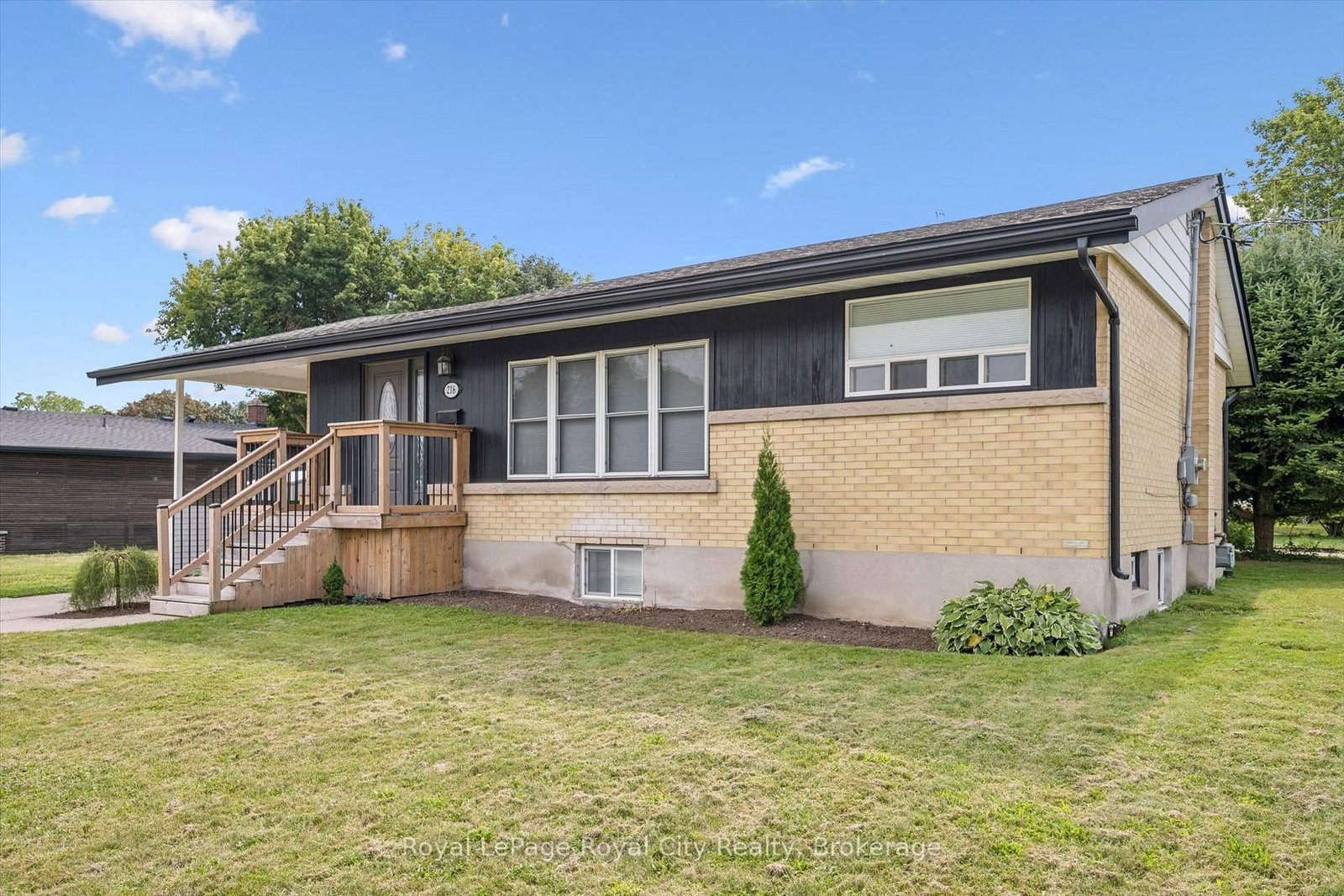 216 Stevenson Street N • Guelph, ON photo 1