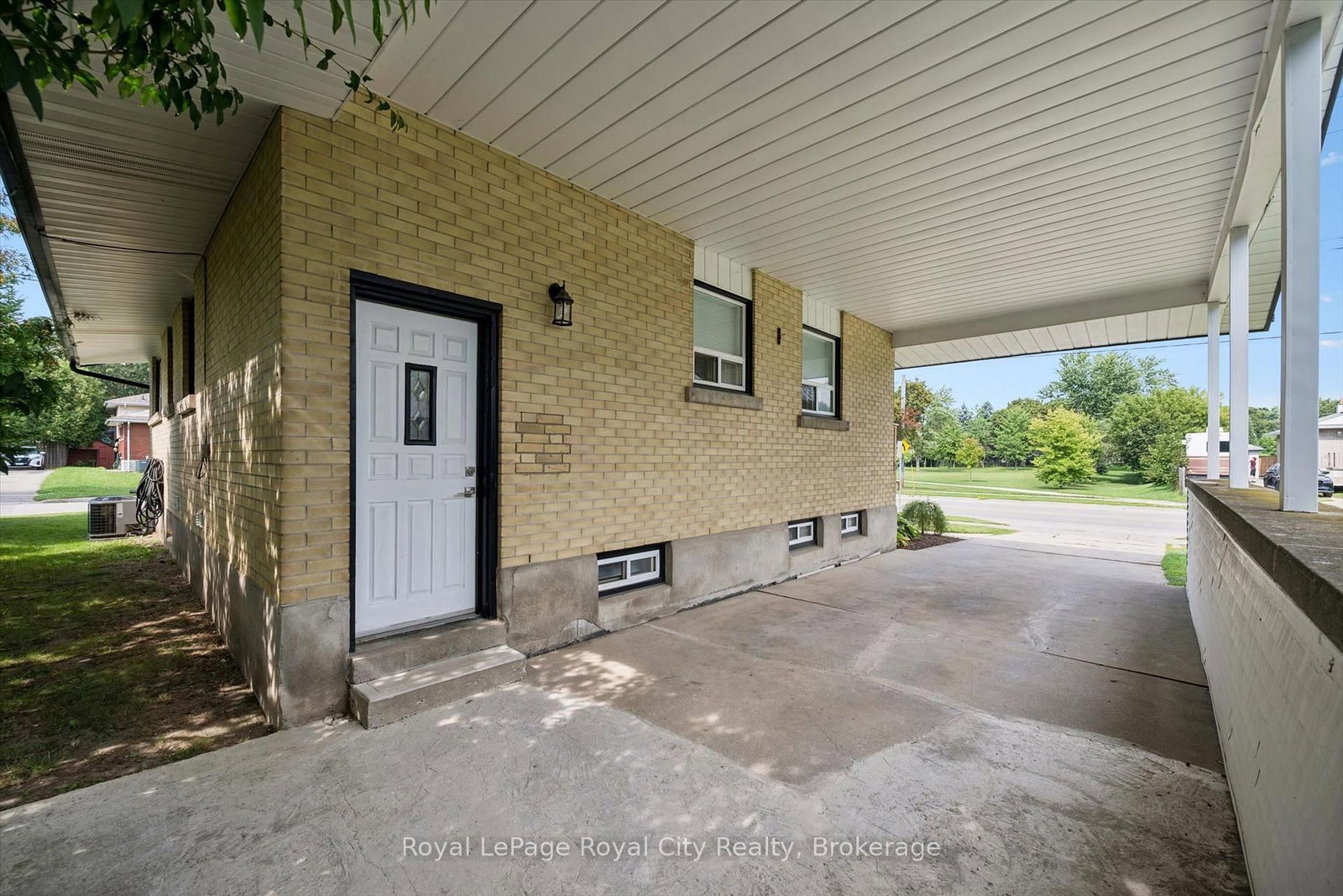 216 Stevenson Street N • Guelph, ON photo 17