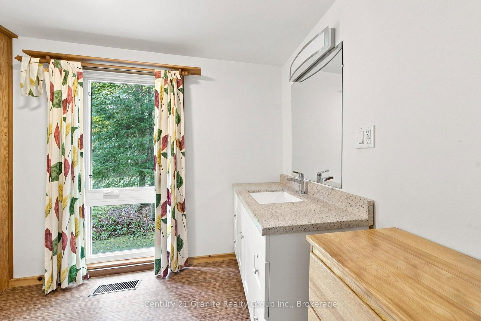 1131 Kanawa Lane • Algonquin Highlands, ON photo 27