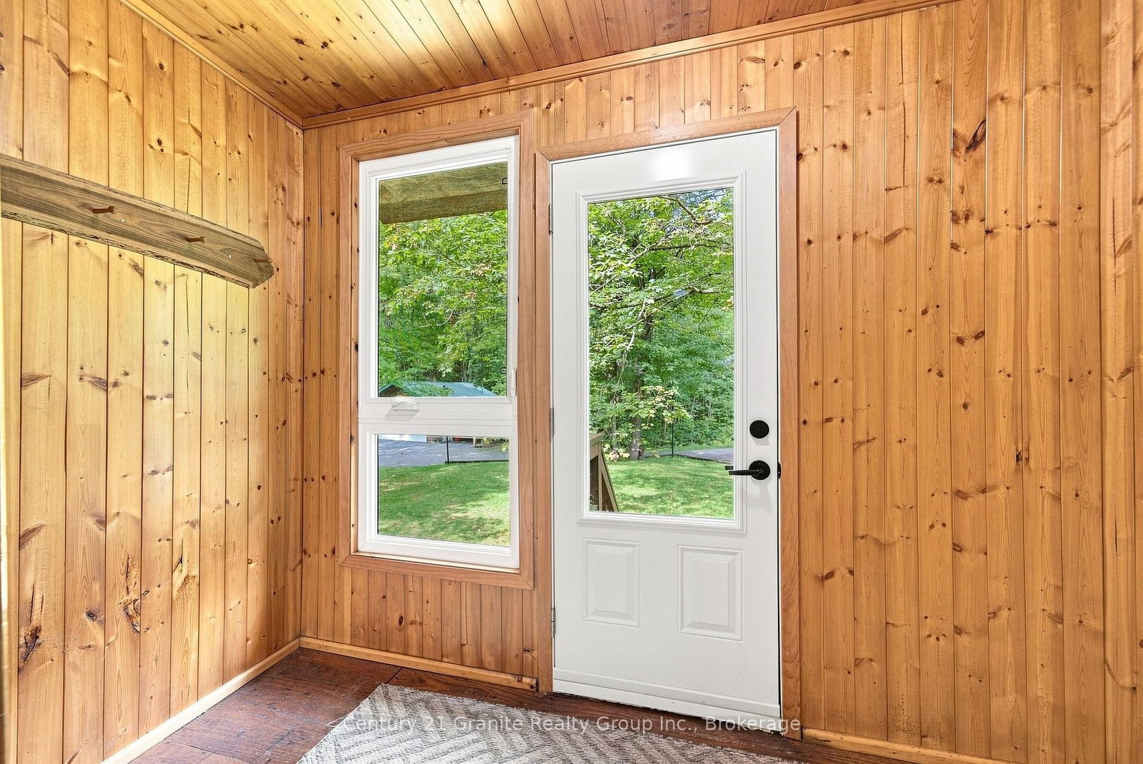 1131 Kanawa Lane • Algonquin Highlands, ON photo 4