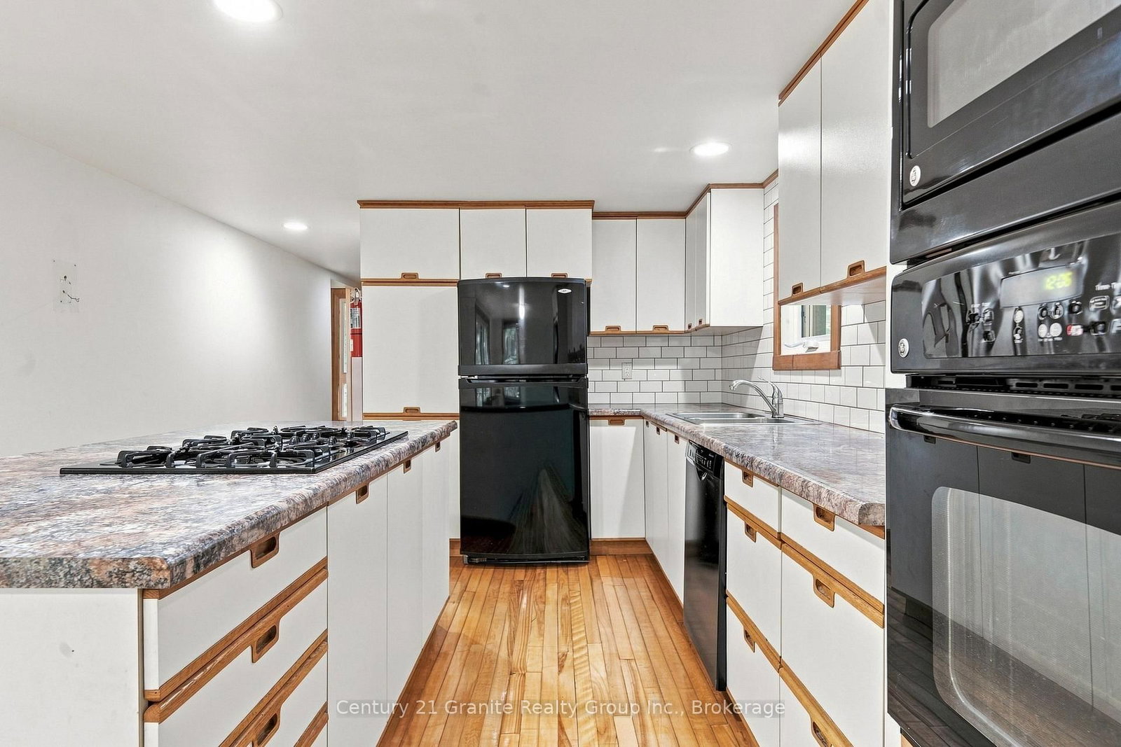1131 Kanawa Lane • Algonquin Highlands, ON photo 7