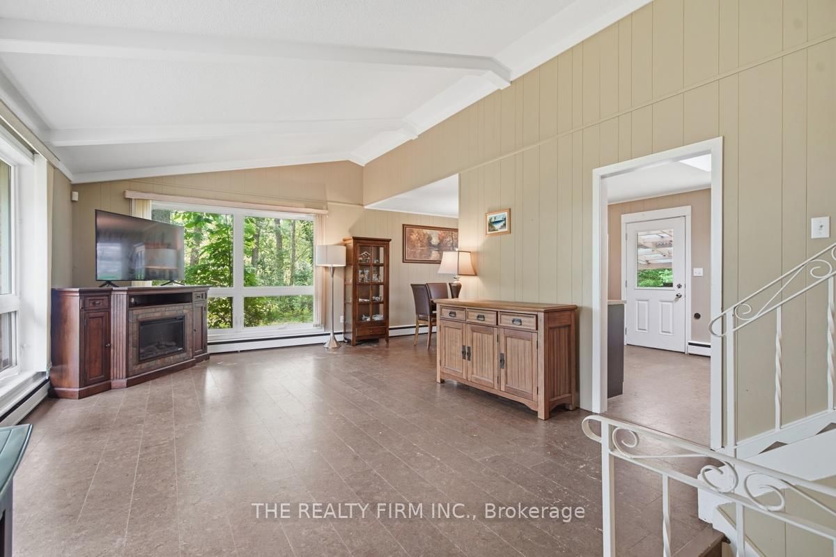 48 Lake Road • Lambton Shores, ON photo 19