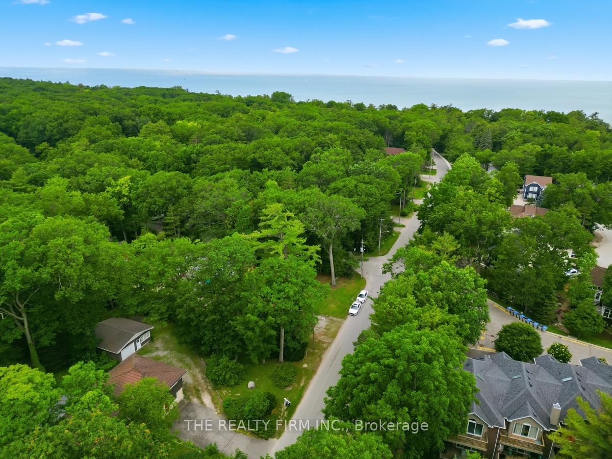 48 Lake Road • Lambton Shores, ON photo 2