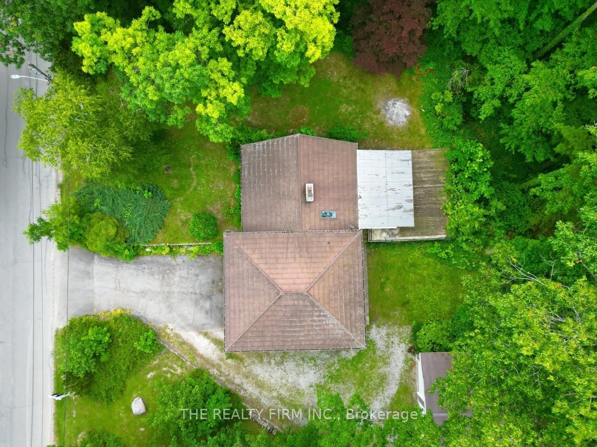 48 Lake Road • Lambton Shores, ON photo 8