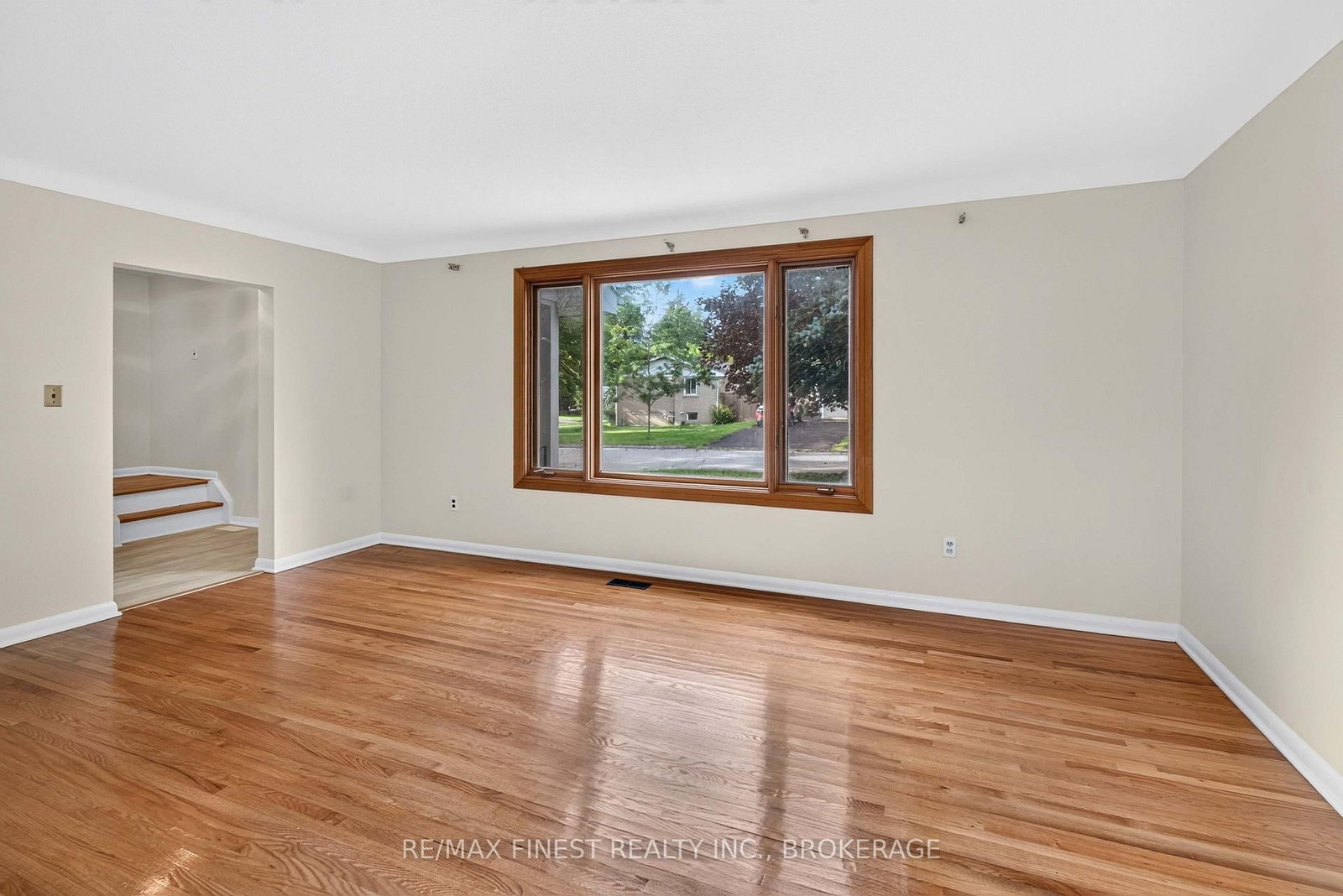 92 Cliff Crescent • Kingston, ON photo 10